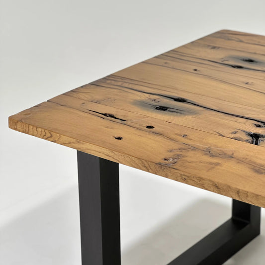 Timeless Dining Table - Reclaimed Oak Wood UMBRA