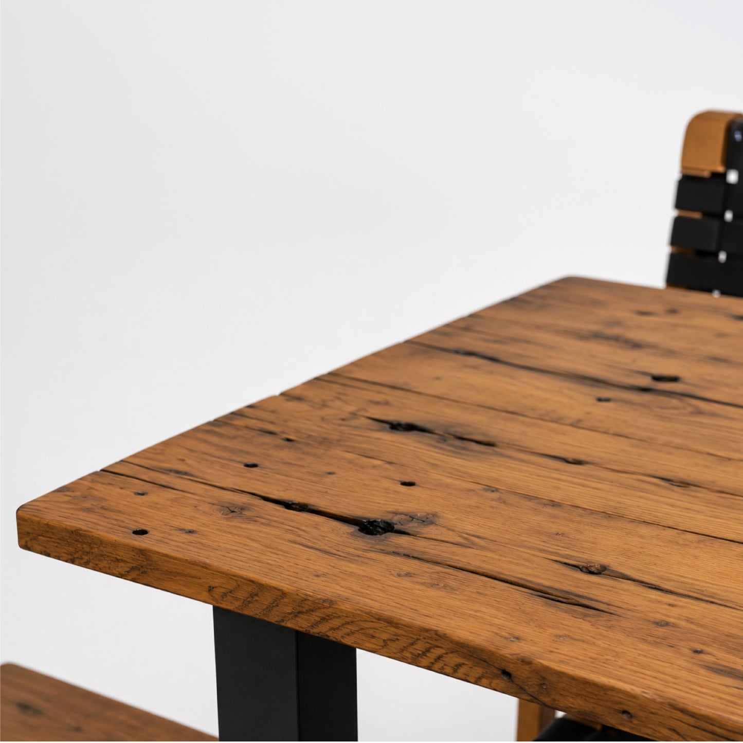 Vyne Dining Collection