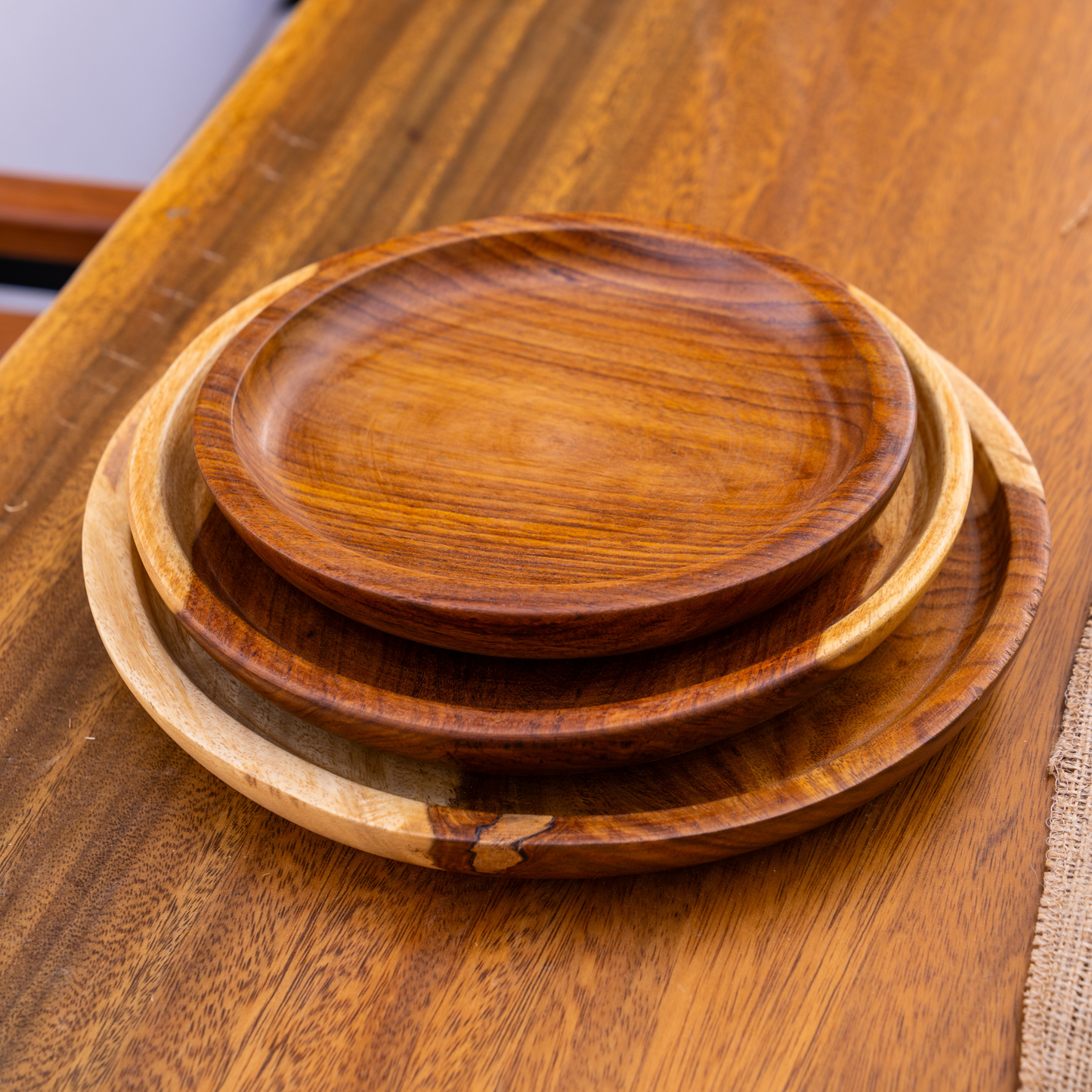 Natural Wooden Plates - 3 Piece Set Umbra