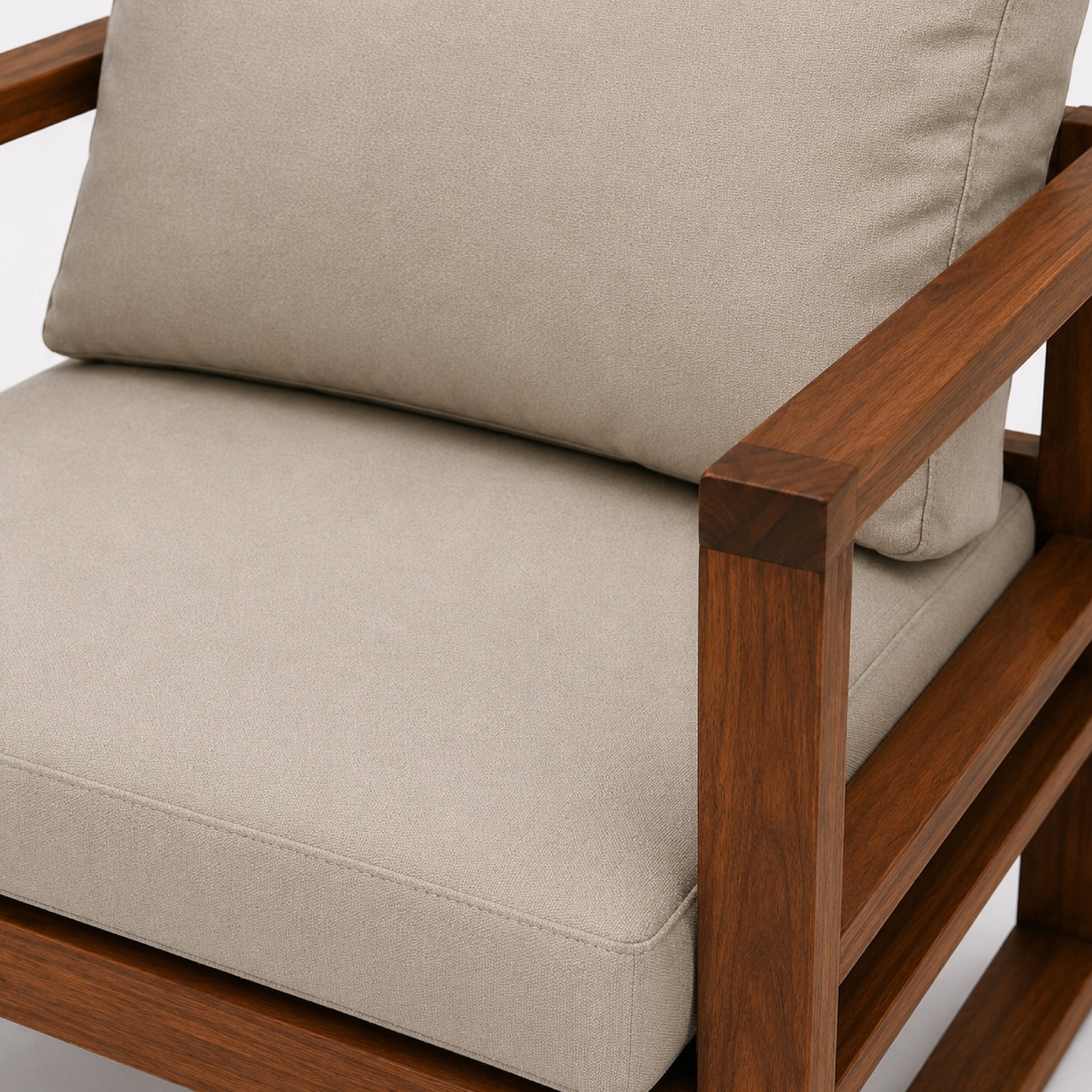 Celio Lounge Chair