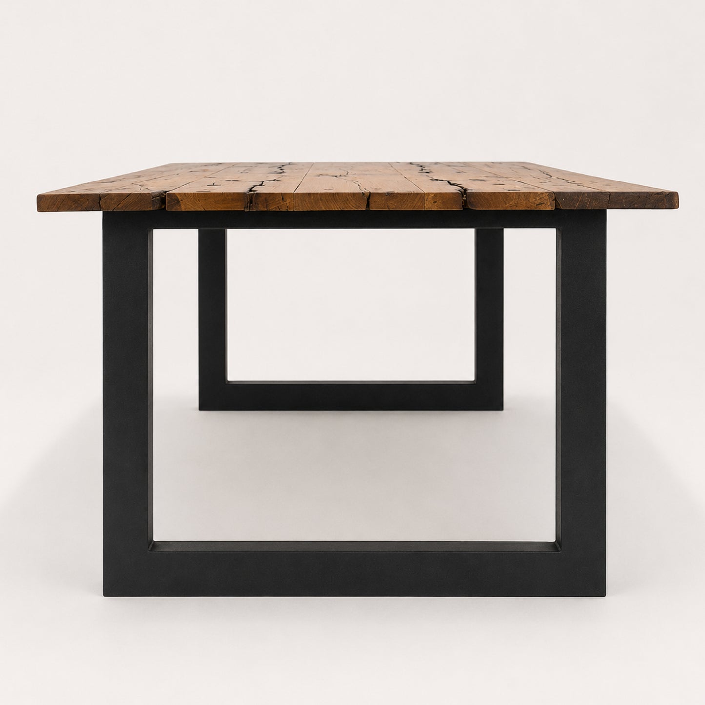 Vyne Dining Table