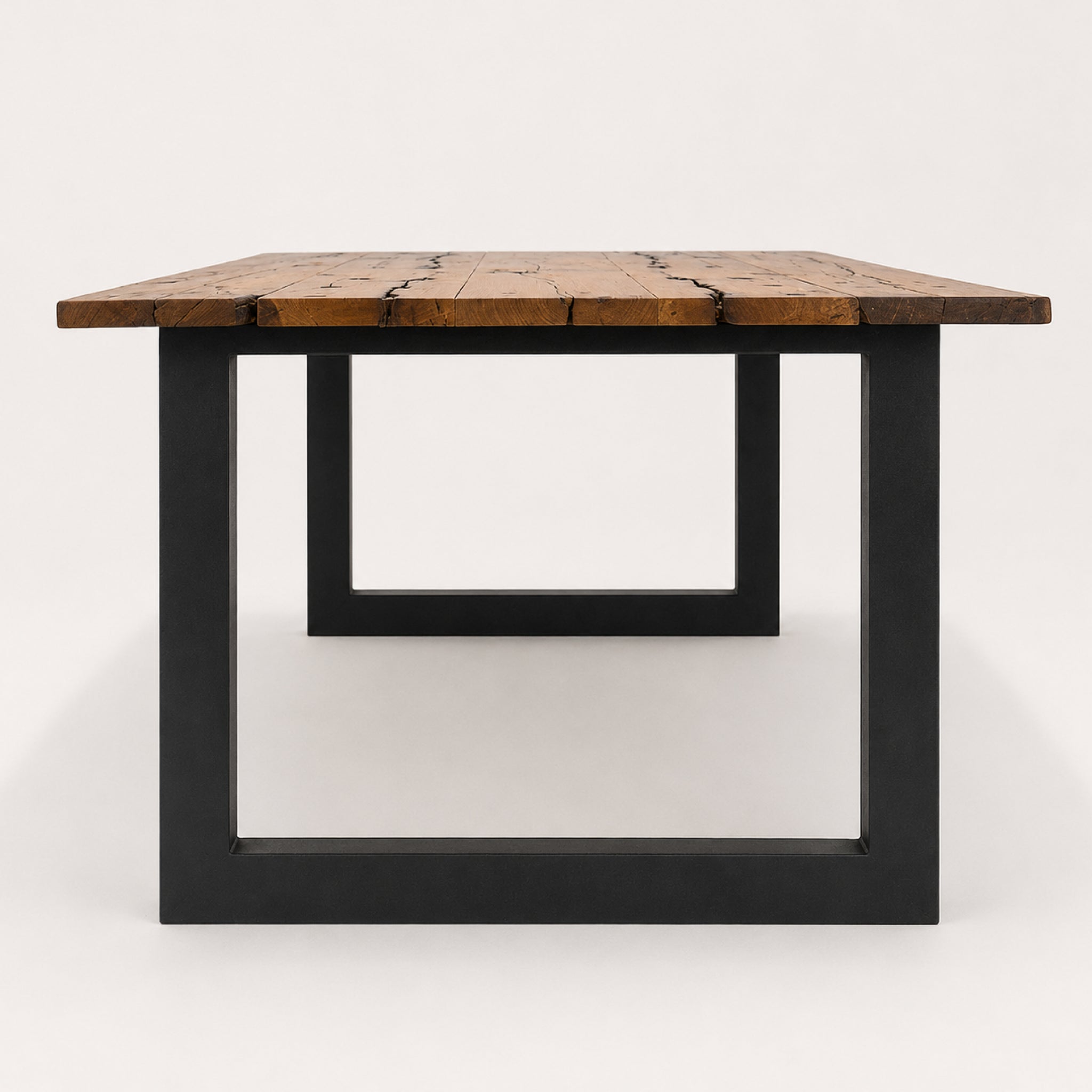 Vyne Dining Table